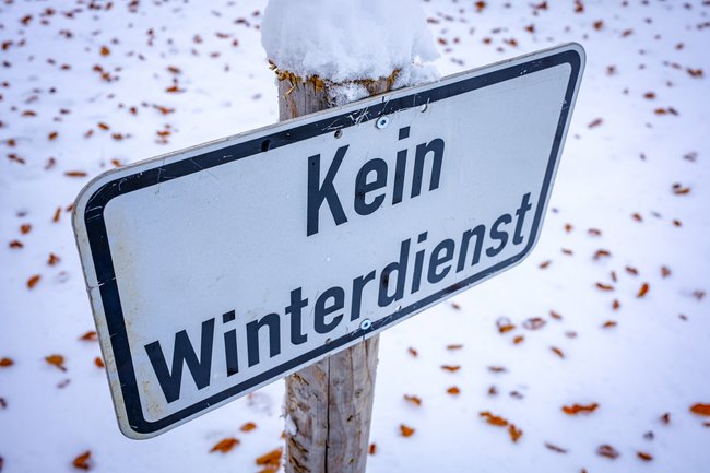Muss Eigentümer selbst ran, wenn beauftragter Winterdienst nicht anrückt?
