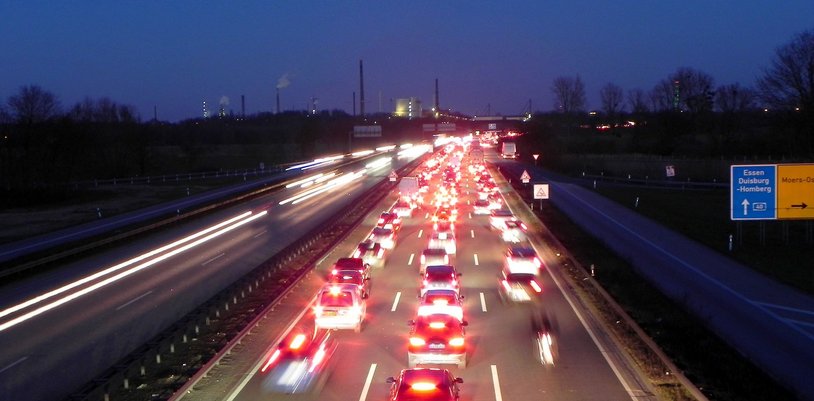 Immer mehr Berufspendler, immer weitere Pendelstrecken