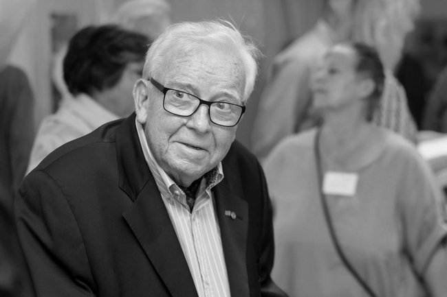 Prof. Dr. Peter Rasche